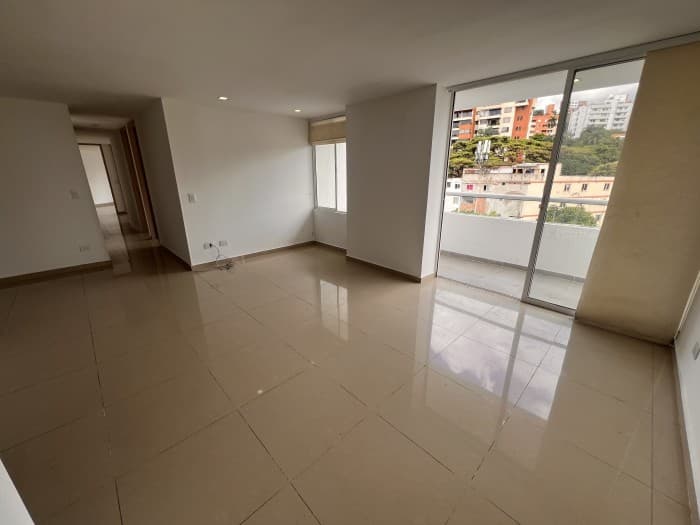 Hermoso Apartamento Piso 6 Tejares-Cristales. — foto 1 de 28