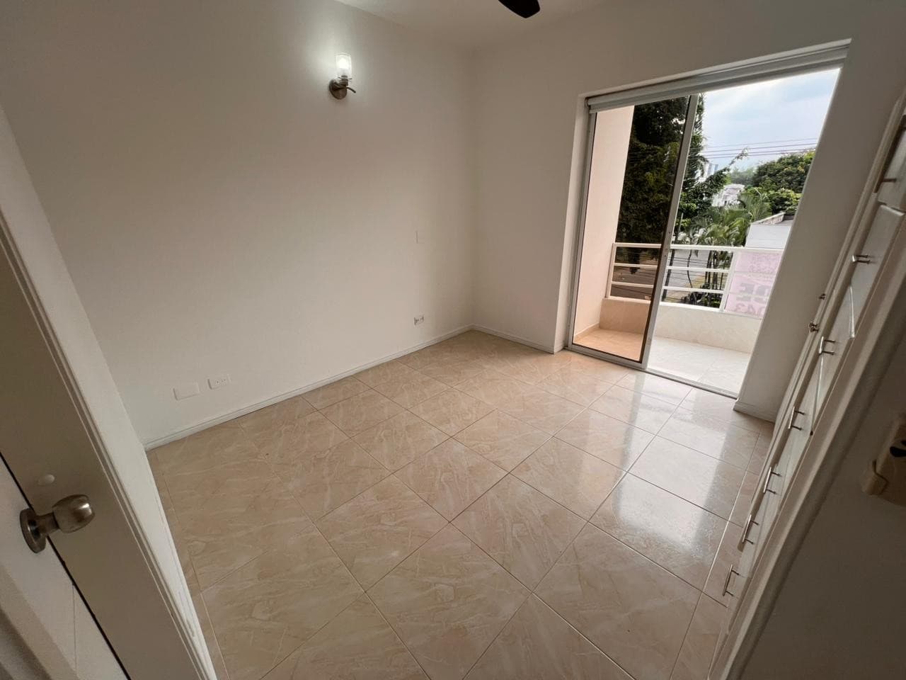 Precioso Apartamento Piso 3, Edificio Ingenio 3. — foto 15 de 21