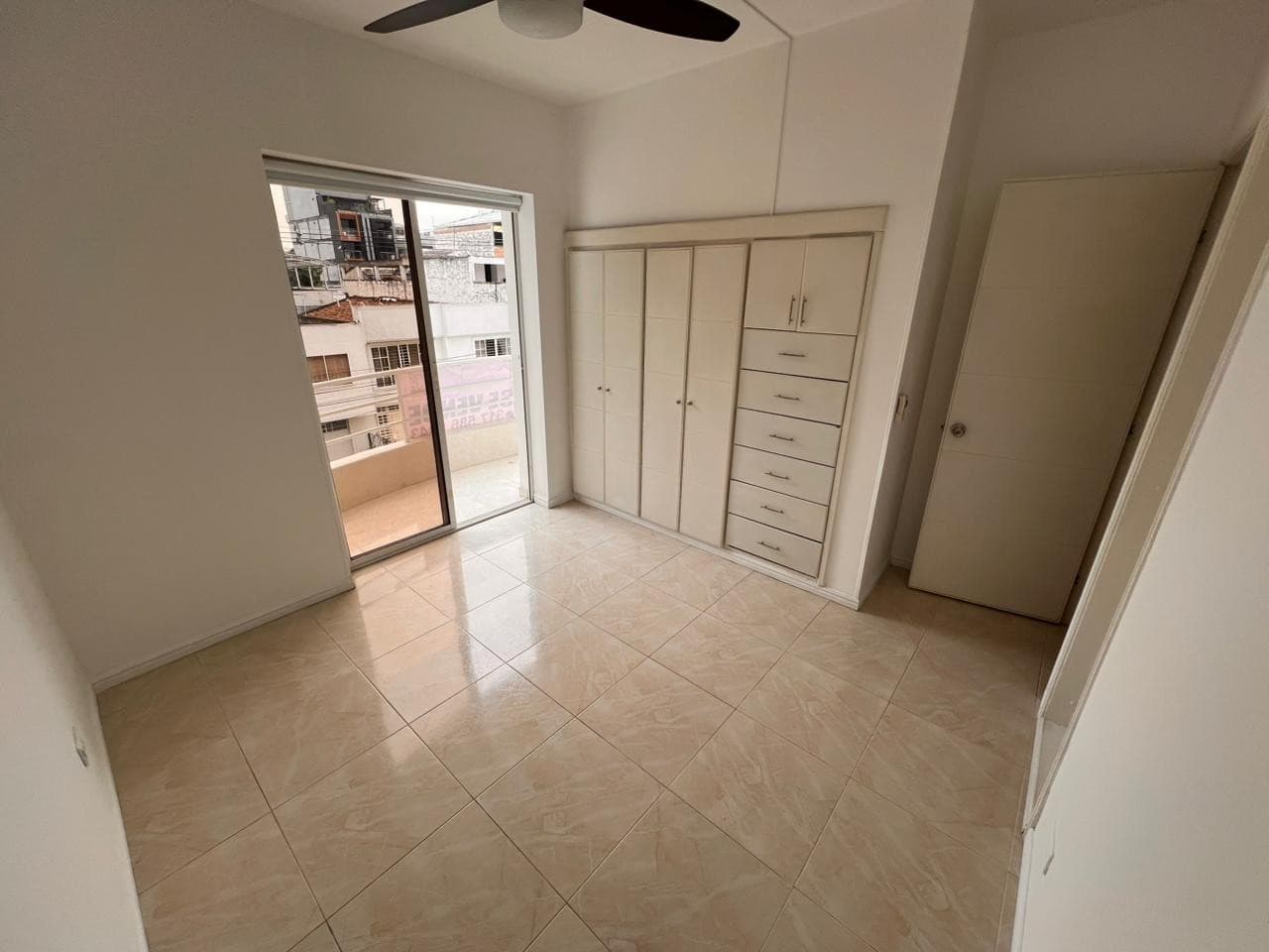 Precioso Apartamento Piso 3, Edificio Ingenio 3. — foto 14 de 21