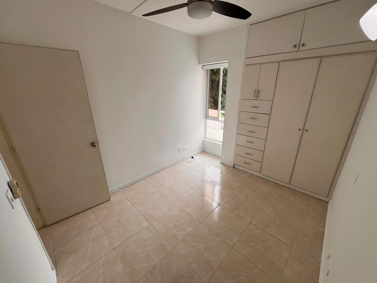 Precioso Apartamento Piso 3, Edificio Ingenio 3. — foto 10 de 21