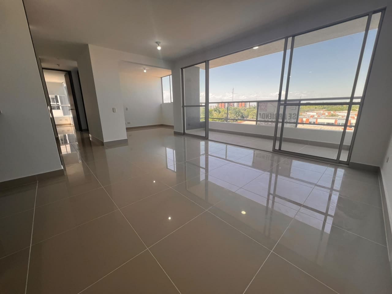 Apartamento en arriendo | Valle del Lili | Piso 9 | Vista panorámica — foto 1 de 28