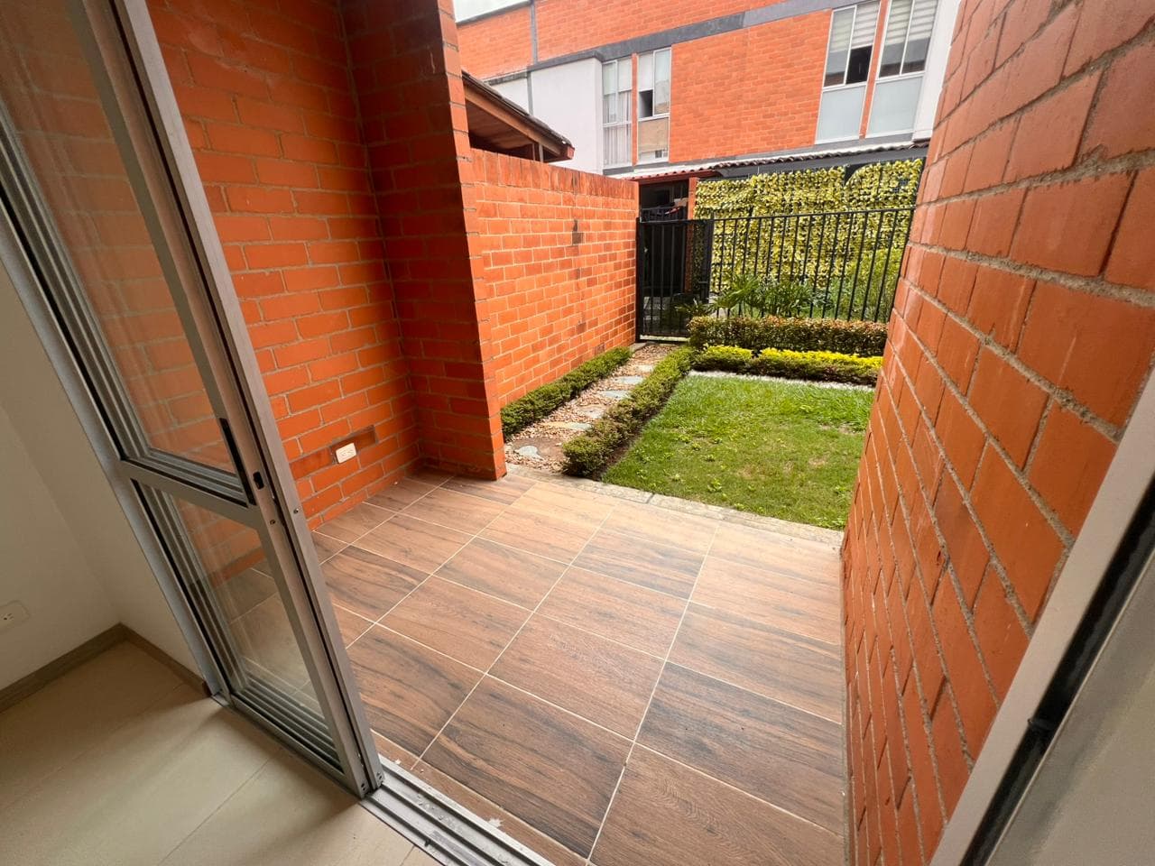Casa Arriendo o Venta Cinco Soles, Jamundí, Esquinera, amplia y bien ubicada. — foto 23 de 27