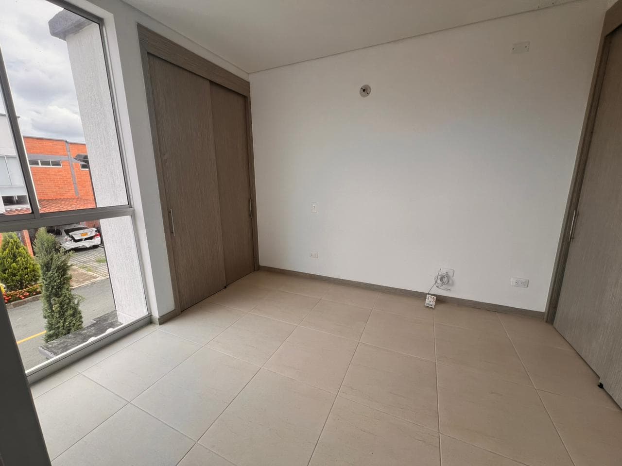 Casa Arriendo o Venta Cinco Soles, Jamundí, Esquinera, amplia y bien ubicada. — foto 13 de 27