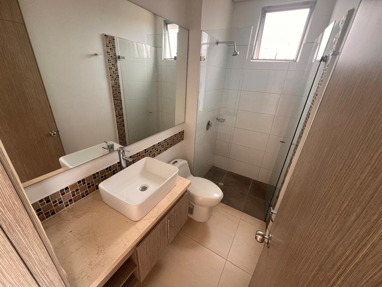 Casa Arriendo o Venta Cinco Soles, Jamundí, Esquinera, amplia y bien ubicada. — foto 16 de 27