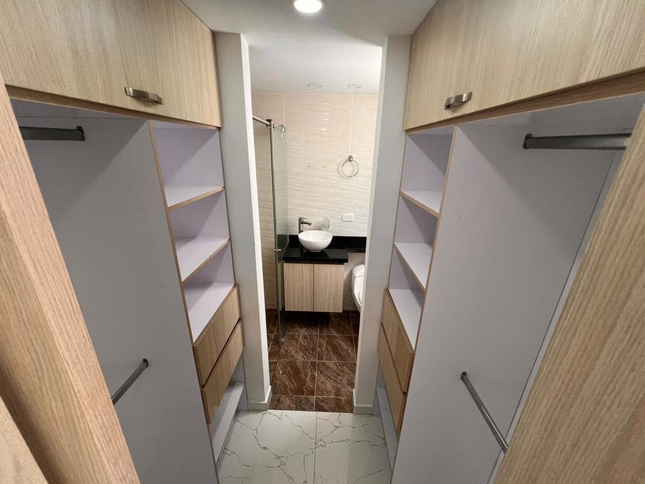 Ciudad Melenez, Apartamento en alquiler con espectacular vista – ¡Listo para entrega inmediata! — foto 22 de 28