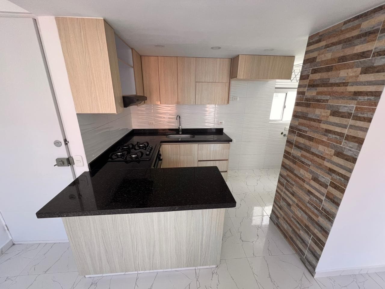 Ciudad Melenez, Apartamento en alquiler con espectacular vista – ¡Listo para entrega inmediata! — foto 6 de 28