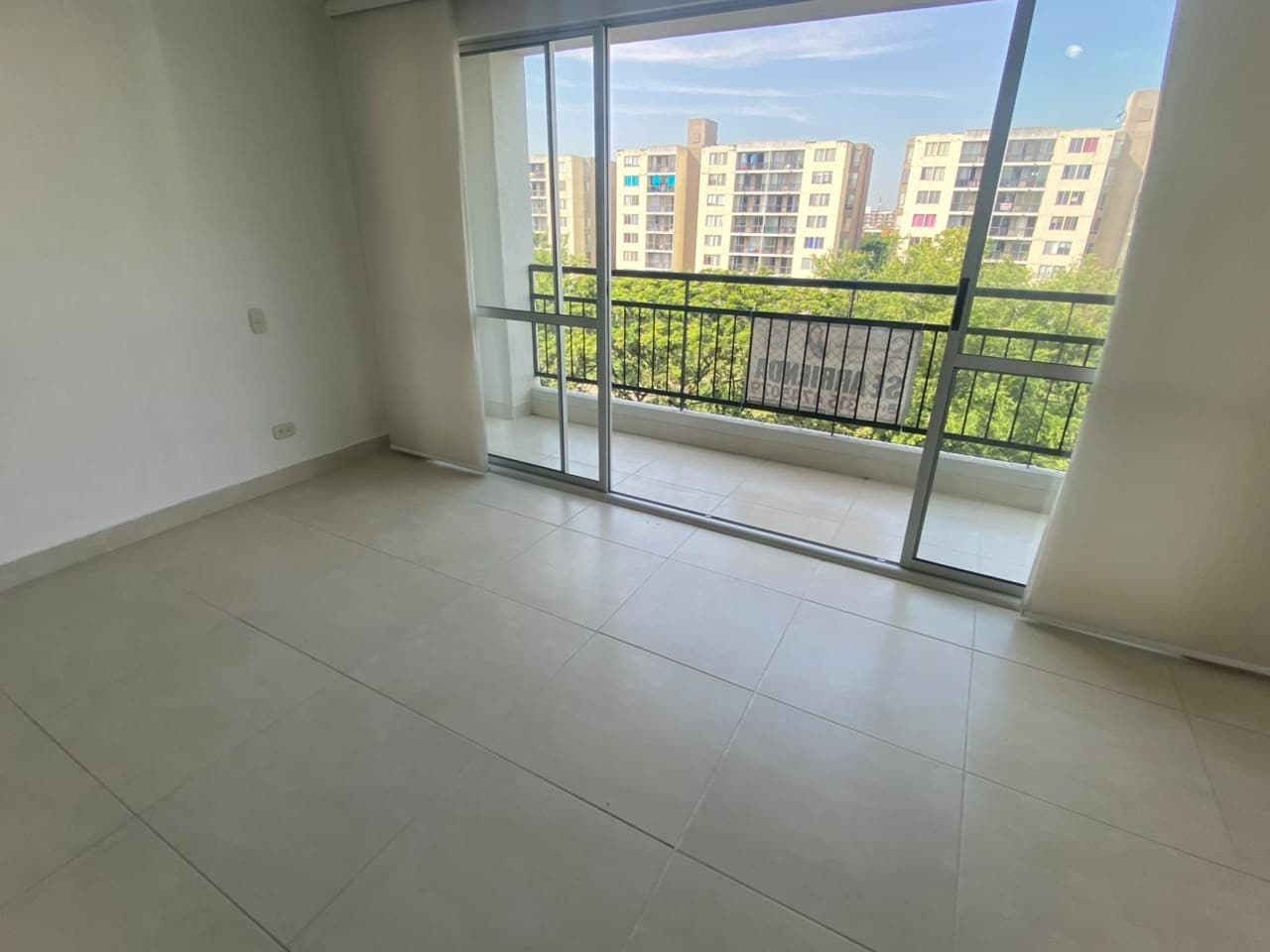 Alquiler Bochalema , Piso 7 con vista a parques , Aire acondicionado, Parqueadero sótano. — foto 1 de 20