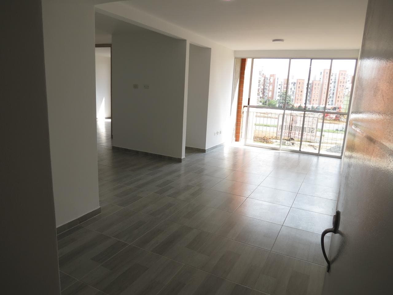 APARTAMENTO EN VENTA PISO 5– CIUDAD MELÉNDEZ | VISTA EXTERIOR — foto 1 de 19